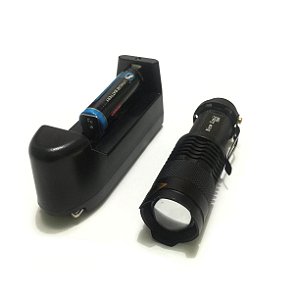 Mini lanterna tática recarregável - 1200 Lúmens 