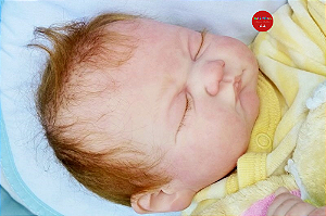 Bebê Reborn Menina Lilly May 47 Cm Olhos Fechados Detalhes Reais Com Lindo Enxoval E Acessórios