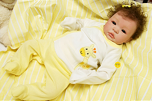 Bebê Reborn Menina Shyann 43 Cm Olhos Abertos Um Verdadeiro Presente Acompanha Lindo Enxoval E Chupeta