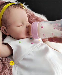 Bebê Reborn Menina Silicone Sólido 47 Cm Olhos Fechados Pode Dar Banho Acompanha Com Acessórios
