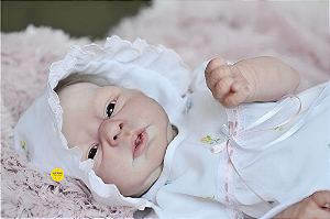 Boneca Bebê Reborn Menina Yelina 50 Cm Olhos Abertos Bebê Encantadora Recém Nascida Com Enxoval