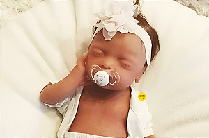 Boneca Bebê Reborn Menina Charlotte 46 Cm Olhos Fechados Detalhes Reais Em Silicone Sólido Molinho