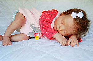 Bebê Reborn Menina Heather 55 Cm Olhos Fechados Encantadora E Perfeita Acompanha Enxoval E Chupeta