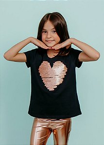 T-shirt Infantil Preta com Coração Lantejoula Gold