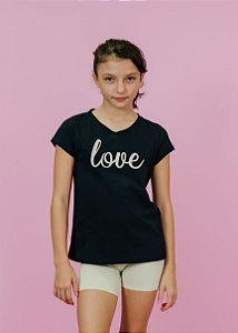 T-shirt Infantil Manga Curta Decote V Flamê Preta Com Aplicação Love Cirrê Creme