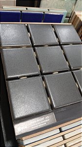 Pastilha de Porcelana 5x5 - M-4337 - Preto Acetinado