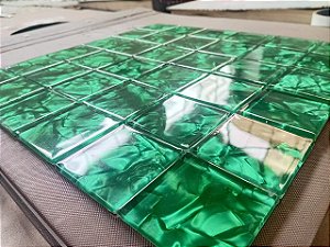 Pastilha de Vidro Silk 5 - Verde - 30x30cm - Glass Mosaic