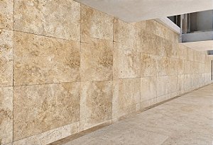 Travertino Romano Anticato Light 40,6cm X 61 cm X 1,2 cm