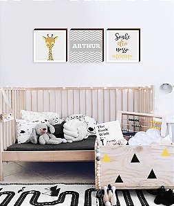 Trio de quadros decorativos infantil Girafa + Nome + Sonhe alto - quadrado [BOX DE MADEIRA]