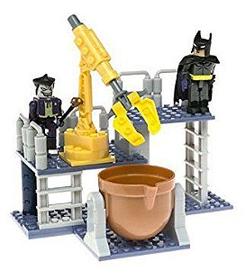 MInimates C3 Construction DC Justice League Chemical warehouse Battle Batman Vs The Joker 83 peças