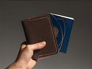 Capa para Caderneta e Passaporte - Couro Bicolor Marrom Café e Caramelo