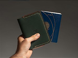 Capa para Caderneta e Passaporte - Couro Bicolor Verde e Caramelo