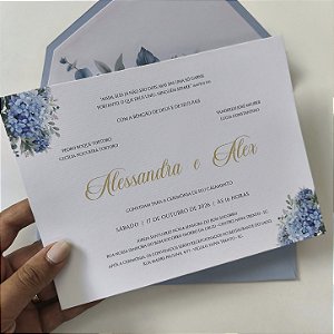 Convite Casamento com Envelope Azul Serenity Hortênsias