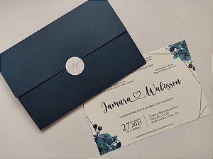 Convite Casamento Envolto Aba Reta Azul Escuro + adesivo com inicias