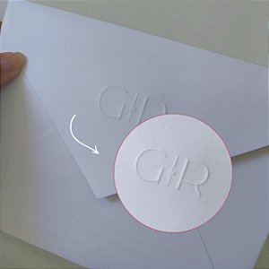 Monograma ou Brasão em Relevo Seco no envelope