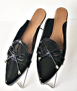 Mule Verniz Preta com Laço Sininho - Sob Encomenda Mule Verniz Preta com Laço Sininho - Sob Encomenda