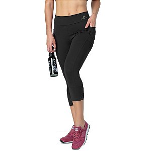 Calça Corsário Fitmax com Bolso Preta ZERO AÇUCAR