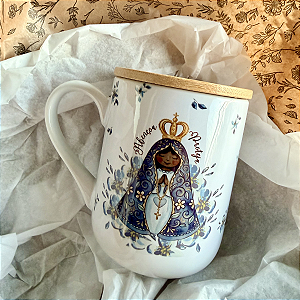Caneca Nossa Senhora Aparecida personalize com Nome na tampa