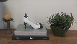 Chanel - Sapato bicolor preto e branco