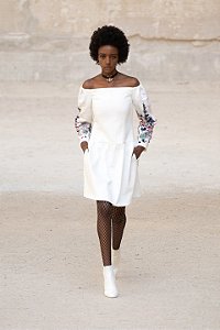 Chanel - Vestido branco bordado / Chanel Croisière 2021-2022
