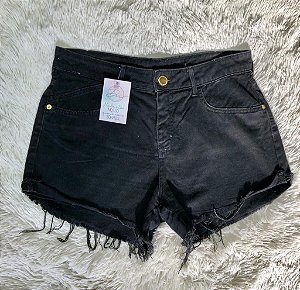 Short em Sarja Preto da Marca Triton - TAM - 42