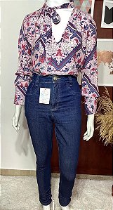 Camisa Florida com Tira para Laço na Gola  TAM 42