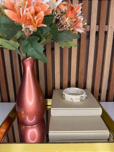 Bracelete Mármore Off White com Pérolas e Concha Dourada – Delicadeza e Sofisticação