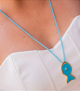 Colar Longo Cristais Azul com Peixe Maxi Resinado