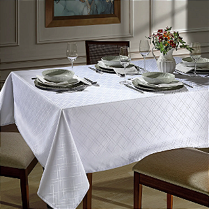 Toalha de Mesa Quadrada Döhler Requinte Branca 4 Lugares - 1,40 x 1,40m