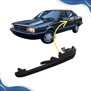 Maçaneta Externa Porta Traseira Friso Preto sem Chave Santana Quantum (1984 1985 1986 1987 1988 1989 1990) - UNIVERSAL