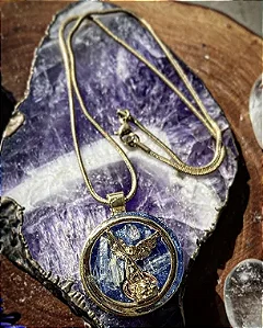 Pingente Orgonite com cordão dourado São Miguel Arcanjo - Forte Proteção espiritual