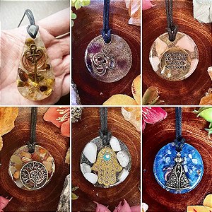 Kit 6 Pingentes Orgonite com Arquétipos - Chave - Citrino e Olho de Tigre, Ametista OM, Opala Rosa Ho'oponopono, Cornalina - Arvore da vida, Mão de Fátima - Howlita, Nossa Senhora - Sodalita