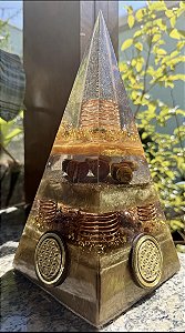 ✨ Pirâmide Orgonite Gigante da Prosperidade — Orgonite Sirius