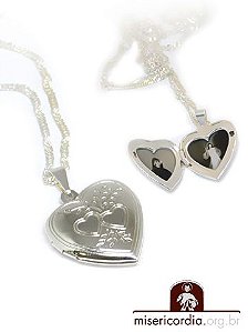 CORRENTE COM PINGENTE CORAÇÃO JESUS E SANTA FAUSTINA FOLHEADO A PRATA