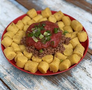 Gnocchi de banana da terra com patinho moído ao molho de tomate natural - 350g