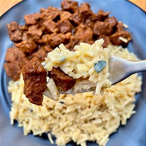 Picadinho de carne e risoto de arroz de palmito com gorgonzola - 300g
