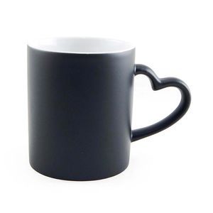 Caneca Mágica Alça de Coração - Preta