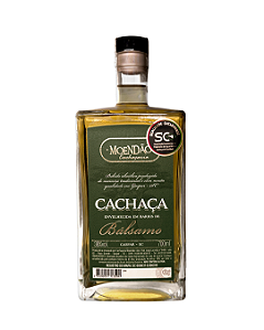 Cachaça Moendão envelhecida em Bálsamo