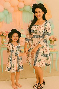 Kit Vestido Tal Mãe Tal Filha Floral Bege com Estampa Geométrica