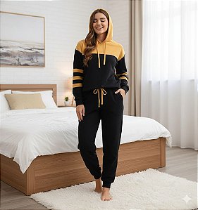 Conjunto Moletom Feminino Preto com Detalhes Caramelo