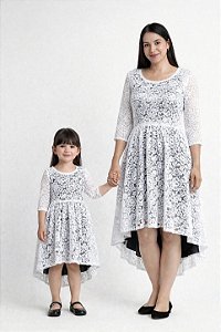 Kit Vestido Mãe e Filha Branco em Renda Floral