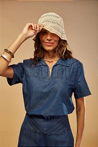 BLUSA DECOTE PREGAS