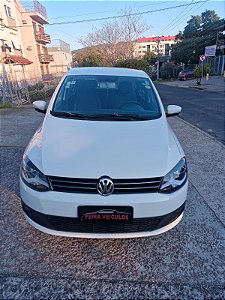 FOX 1.0 GII 2014, COM AR CONDICIONADO, VIDROS ELÉTRICOS E DIREÇÃO HIDRÁULICA