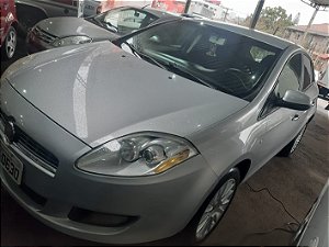 FIAT BRAVO 1.8 2012 COMPLETO VALOR SEM TROCA R$ 34,900,00 COM TROCAS R$ 36,900,00 AVALIO TROCAS MENOR VALOR ,FINANCIO POR FINANCEIRAS ,CARTÕES DE CRÉDITOS E EMPRÉSTIMO CONSIGNADO PARA APOSENTADOS INSS SOB ANALISE