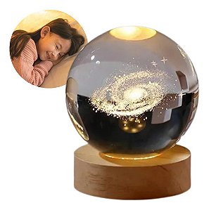 Luminária 3D Galáxia  Planetária em Esfera de Cristal com Base de Madeira Universo Abajur LED USB