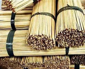 VARETA DE BAMBU 50 CM C/ 100 UNIDADES COM CASCA