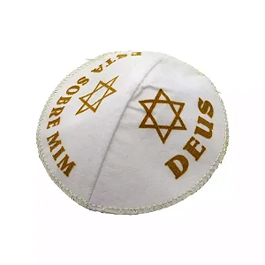 Kipá Saquitel Branco - Deus Está Sobre Mim