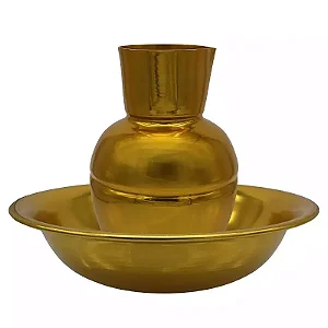 Kit Lava-Pés para Igreja – Jarro e Bacia de Alumínio Dourado