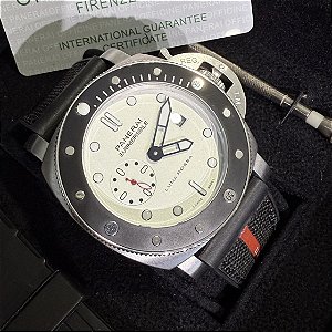Relógio Panerai Submersible Luna Rossa masculino