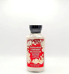 Japanese Cherry Blossom Daily Nourishing Body Lotion (236ml)